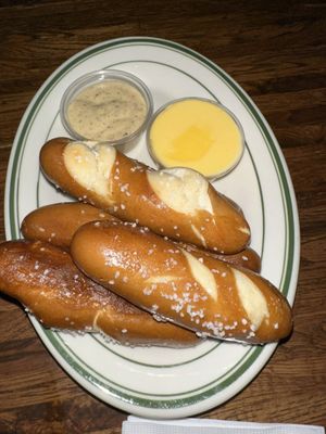 Cover Two Sports Cafe by null