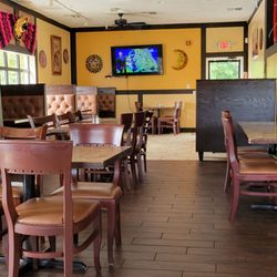 Los Magueyes Mexican Grill