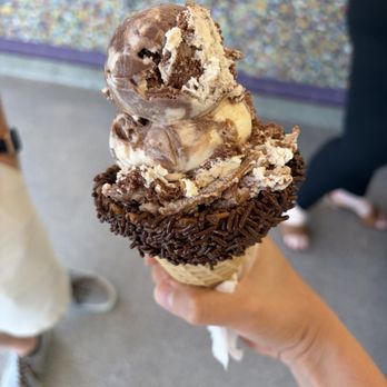 Crazees - Elvis midnight jersey - Ice Cream & Frozen Yogurt Near Me - Rumson, New Jersey Crazees - Elvis midnight jersey - Ice Cream & Frozen Yogurt Near Me - Rumson, New Jersey