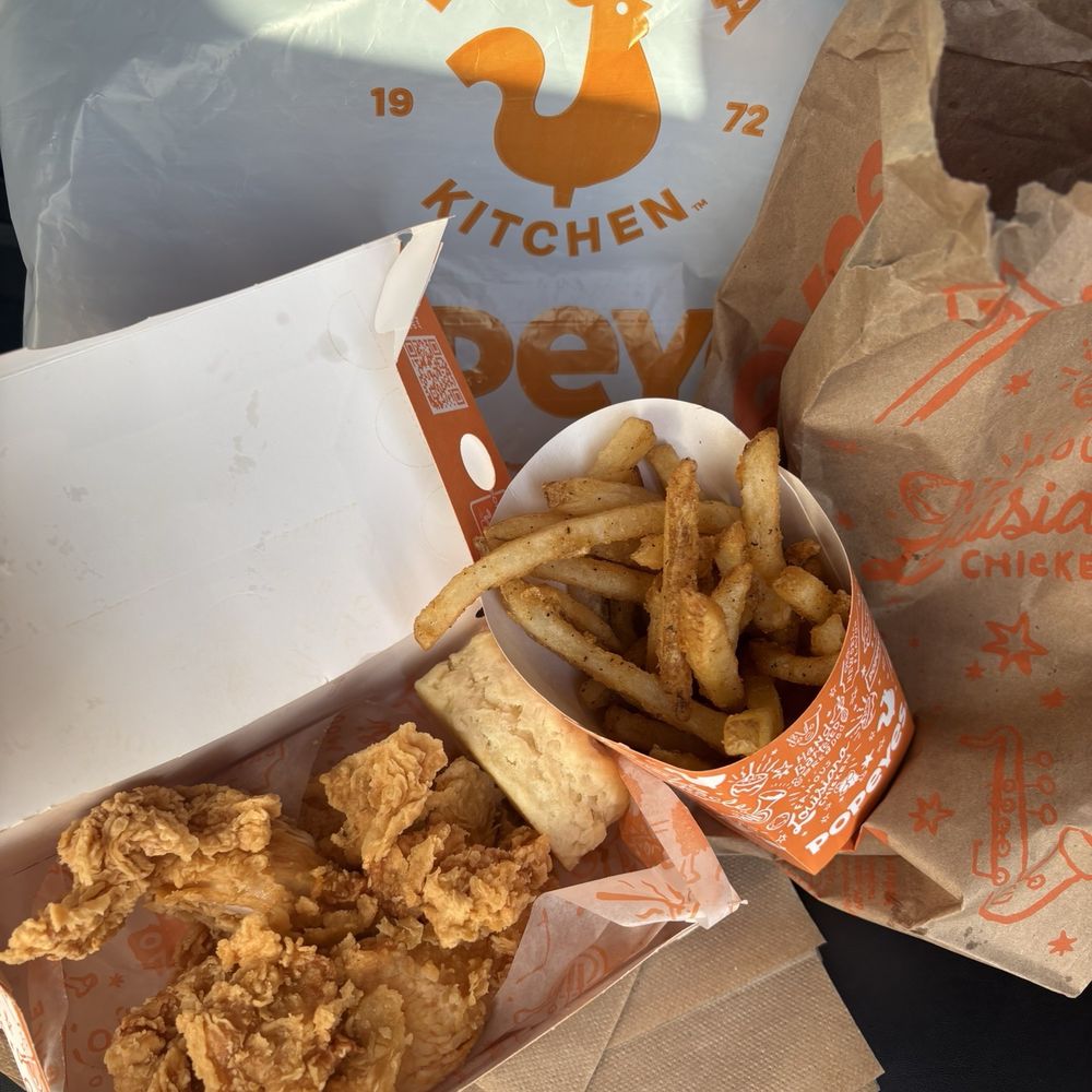 Popeyes - 3Pc Handcrafted Tenders Meal - Chicken Wings Near Me - Berwyn, Illinois Popeyes - 3Pc Handcrafted Tenders Meal - Chicken Wings Near Me - Berwyn, Illinois
