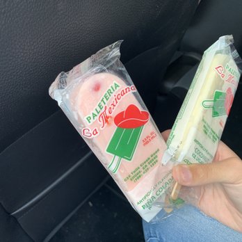 La Michoacana - a person holding a bag of cheese - Ice Cream & Frozen Yogurt Near Me - Cookeville, Tennessee La Michoacana - a person holding a bag of cheese - Ice Cream & Frozen Yogurt Near Me - Cookeville, Tennessee