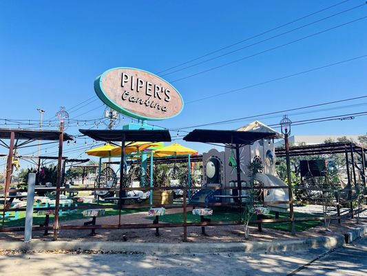 Piper’s Cantina by null