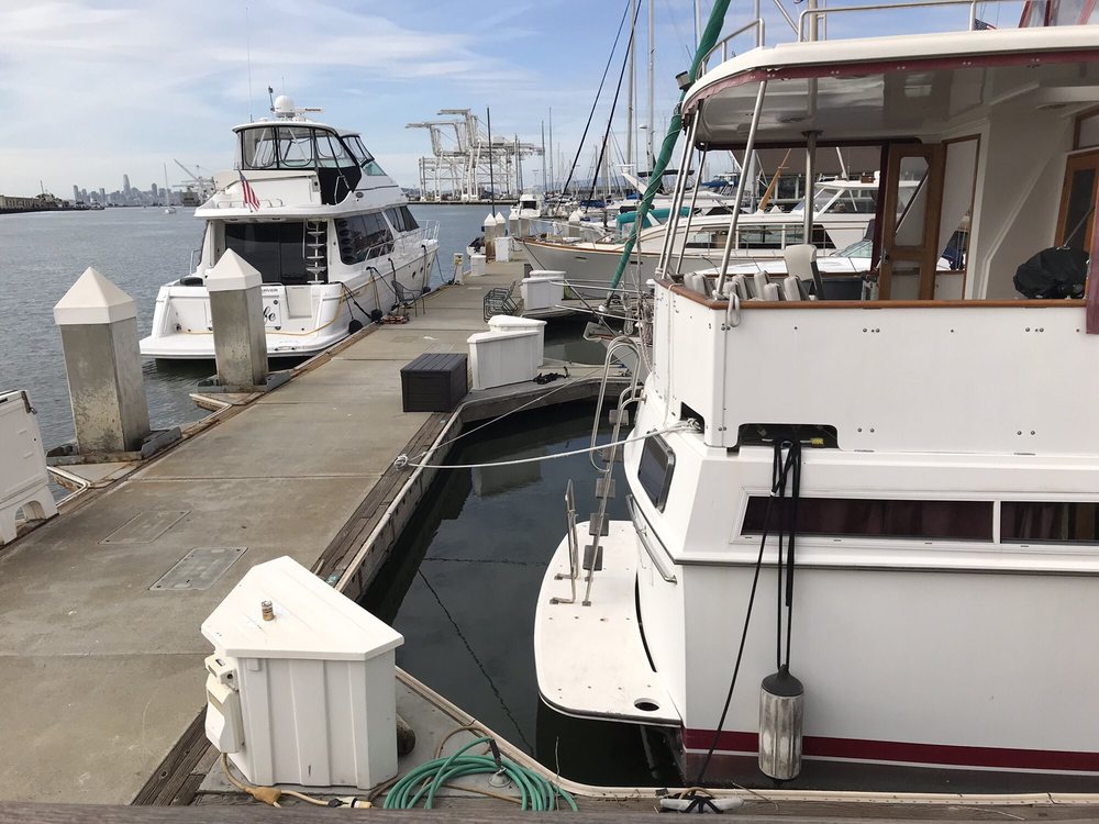 OAKLAND MARINAS FUEL DOCK Updated April 2024 2 ster St, Oakland