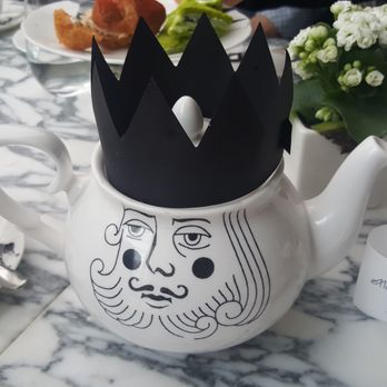 Sanderson Hotel - Love these teapots!!! - Hotels Near Me - London, XGL Sanderson Hotel - Love these teapots!!! - Hotels Near Me - London, XGL