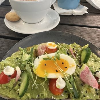 Republik Coffee Burbank - Avocado toast - Cafes Near Me - Burbank, California