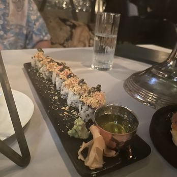 Maple & Ash - Lobster roll - Steakhouses Near Me - Chicago, Illinois