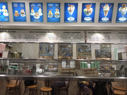 Orxateria i Torrons Sirvent by null