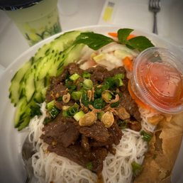4 Vietnamese Fried Egg Rolls 4 Vietnamese Fried Egg Rolls