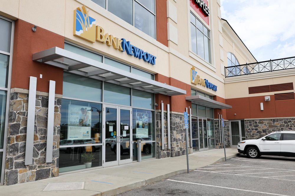 BANKNEWPORT Banks & Credit Unions 4000 Chapel View Blvd, Cranston