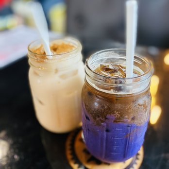 Breakfast Republic - Iced Ube Latte & Chai Latte - Breakfast & Brunch Near Me - Palm Desert, California
