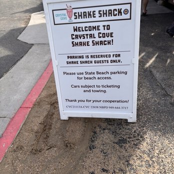 Crystal Cove Shake Shack - American Near Me - Newport Coast, California