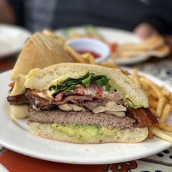 Xetava - Xetava Burger 10/10