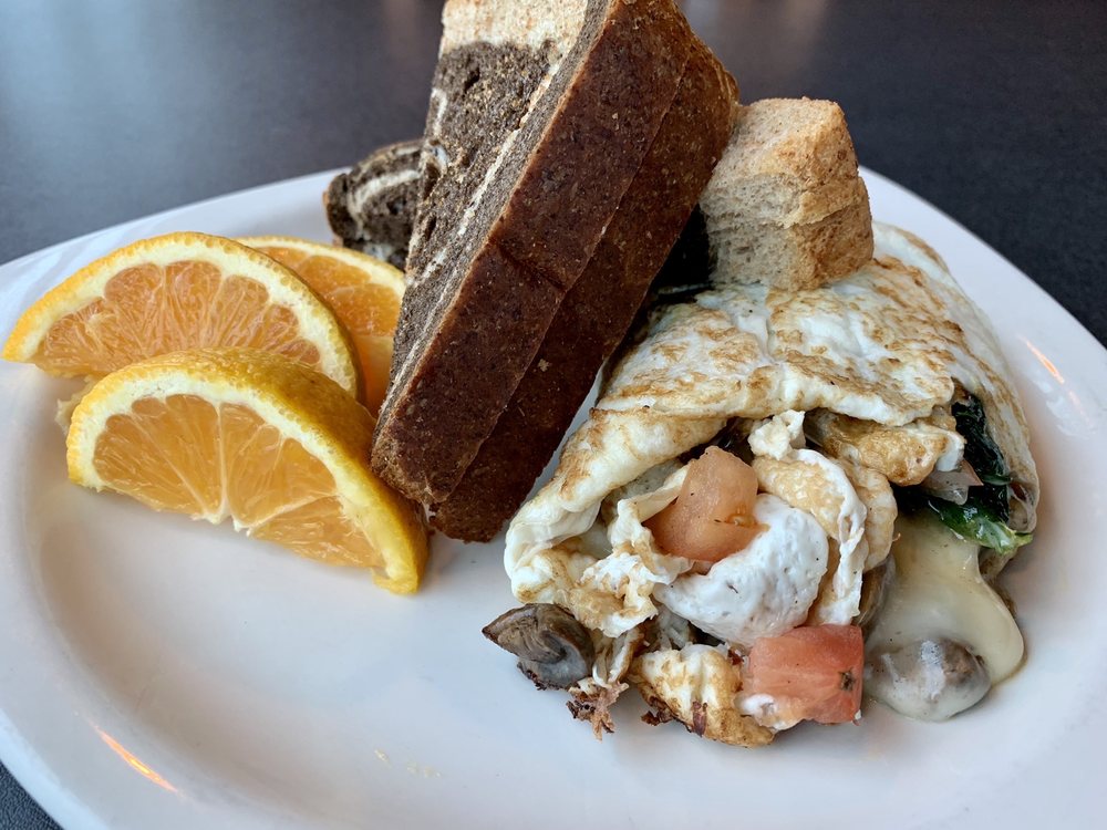 SOL GRILL ROOM & LOUNGE Updated September 2024 7906 Main Street, Osoyoos, British Columbia