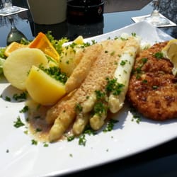 Storchenklause Linum - Spargel mit Schnitzel