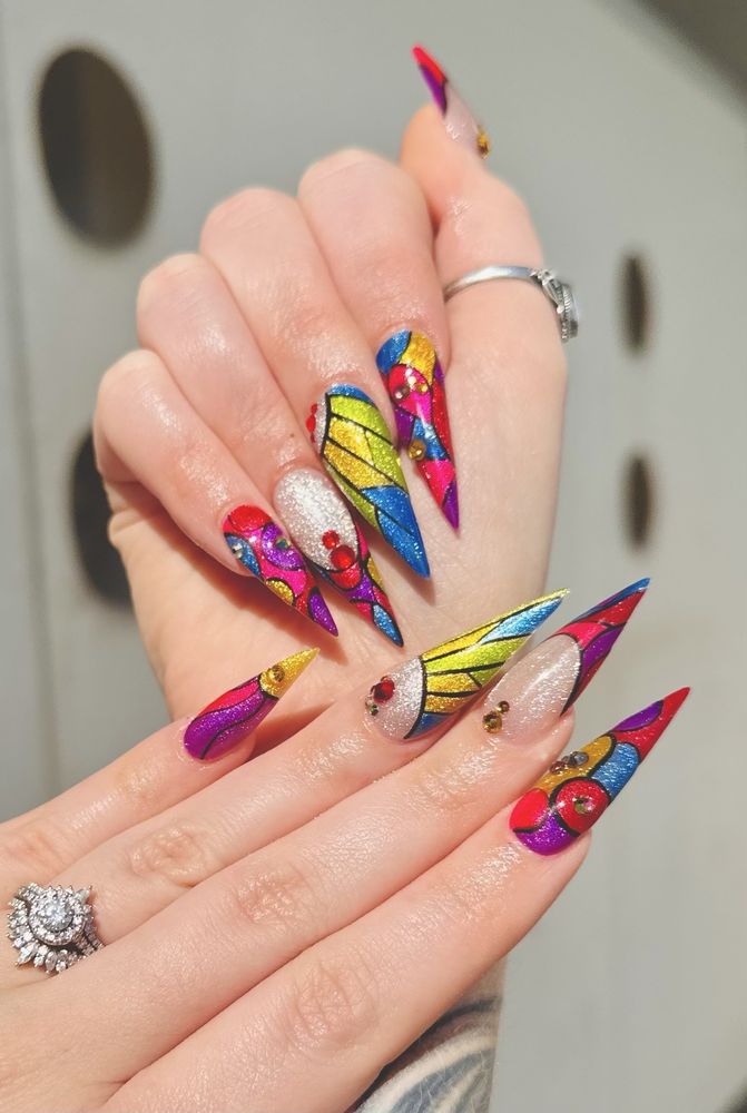 Luscious Nails and Spa Image