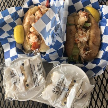 Ripkas Beach Cafe - Lobster roll and chowder - Seafood Near Me - Norwalk, Connecticut