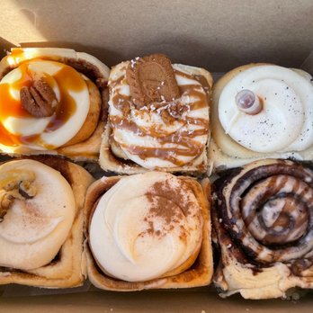 Jay’s Sticky Buns - Pecan, Lotus (featured), London Fog, Banana Nut, Oh Jay (classic), Chocolate Chai - Desserts Near Me - Barrie, Ontario Jay’s Sticky Buns - Pecan, Lotus (featured), London Fog, Banana Nut, Oh Jay (classic), Chocolate Chai - Desserts Near Me - Barrie, Ontario