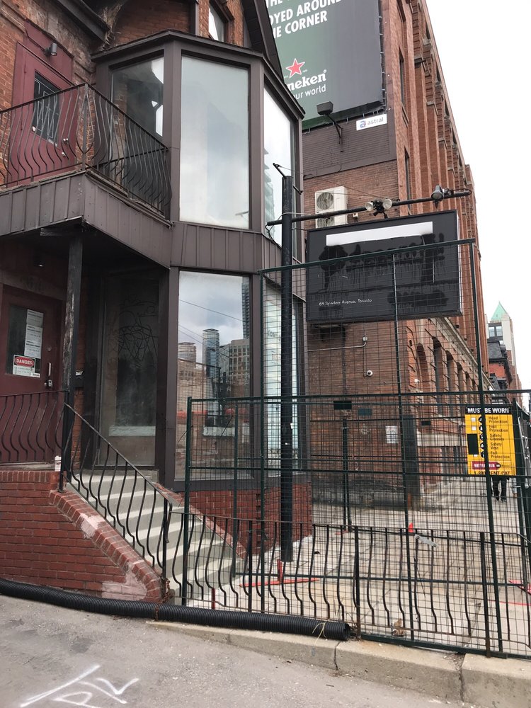 THE LIFESTYLE SHOP CLOSED Updated July 2024 64 Av Spadina