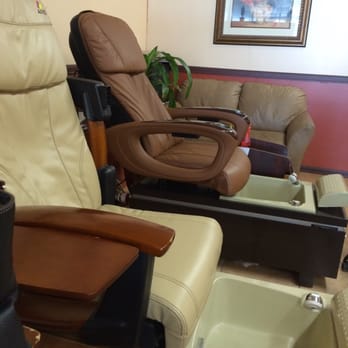 JJ Nails - Pedicure with Jj nails - Nail Salons Near Me - North Fort Myers, Florida