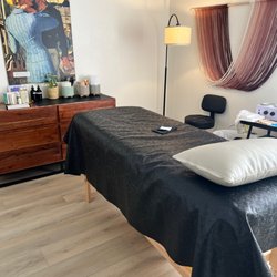 Wax & Lash - Central Park - Treatment room