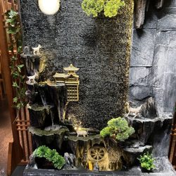 Palace Dumplings - Fountain waterfall in front of entrance (the one farther from freeway)