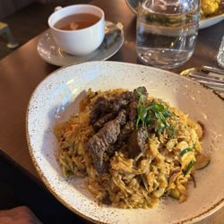 News Café - Beef Wok- Spicy beef from the wok with crunchy vegetables, fine rice and soy sauce