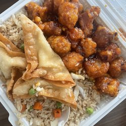 Mandarin House - General Tso chicken, crab Rangoon, and chicken fried rice