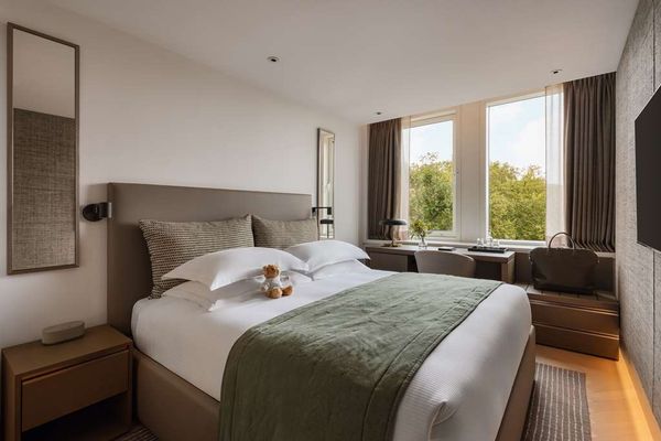 Royal Garden Hotel by null