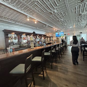 Bluewater Waterfront Grill - Bar area - Seafood Near Me - Wrightsville Beach, North Carolina Bluewater Waterfront Grill - Bar area - Seafood Near Me - Wrightsville Beach, North Carolina
