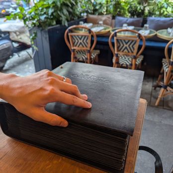Le Bon Georges - Wine list - Bistros Near Me - Paris, 75