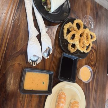 Oyako Sushi - Pork Bao Bun, Fried Calamari, Shrimp nigiri - Sushi Bars Near Me - Boynton Beach, Florida