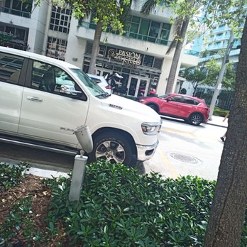 Pasion Del Cielo Coffee - Midtown - Roadside try not to park here. It'll suck - Coffee & Tea Near Me - Miami, Florida