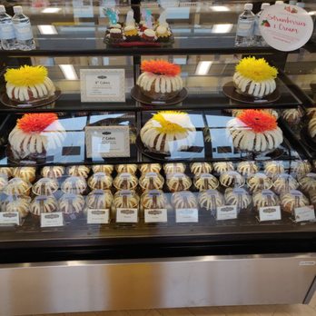 Nothing Bundt Cakes - Inside the store - Bakeries Near Me - Glendale, California Nothing Bundt Cakes - Inside the store - Bakeries Near Me - Glendale, California