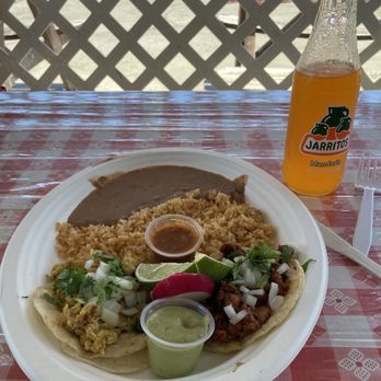 Tita's Pupuseria Lonchera - Taco plate - Mexican Near Me - Buttonwillow, California Tita's Pupuseria Lonchera - Taco plate - Mexican Near Me - Buttonwillow, California