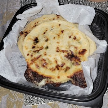 El Tamarindo - Pollo con Queso Pupusa - Mexican Near Me - Washington, DC, District of Columbia