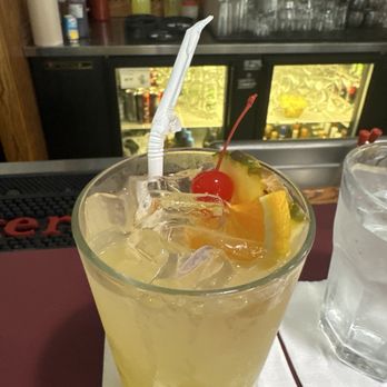 Chena's Alaskan Grill - Pineapple Spritzer - American Near Me - Fairbanks, Alaska Chena's Alaskan Grill - Pineapple Spritzer - American Near Me - Fairbanks, Alaska