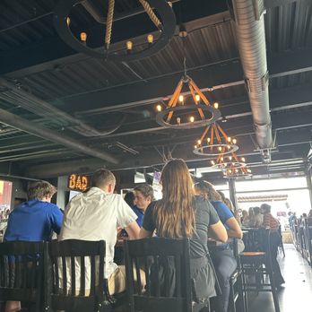 Viewhouse - Centennial - No fans - American Near Me - Centennial, Colorado Viewhouse - Centennial - No fans - American Near Me - Centennial, Colorado
