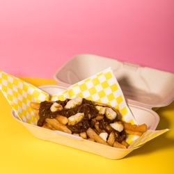 Adobo poutine