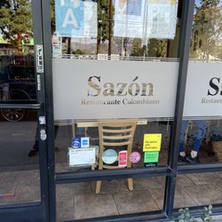 Sazón Colombia - Outside sign