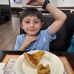 Royal Buffet - Pizza, Onion rings