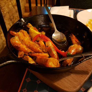 Solidó - The remains of our garlic shrimp - Fado Houses Near Me - Lisbon, 11