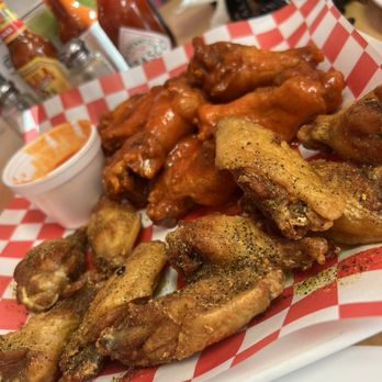 Los Cuatro Nietos AZ - 10-lemon pepper 10-medium w/extra sauce All for 20 bucks on Wednesday's! - Mexican Near Me - Phoenix, Arizona Los Cuatro Nietos AZ - 10-lemon pepper 10-medium w/extra sauce All for 20 bucks on Wednesday's! - Mexican Near Me - Phoenix, Arizona
