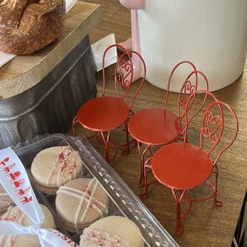 Six Red Chairs Bakery - Bakeries Near Me - Mahomet, Illinois