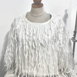 Van Y - Lady's blouse made to order from fabric supplied by customer.