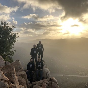 Daley Ranch - Sunrises at the top of peaks does not suck - Hiking Near Me - Escondido, California Daley Ranch - Sunrises at the top of peaks does not suck - Hiking Near Me - Escondido, California
