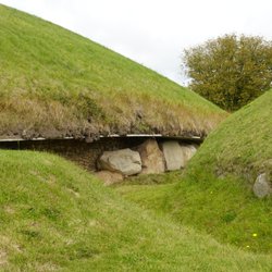 Mary Gibbons Travel - Knowth