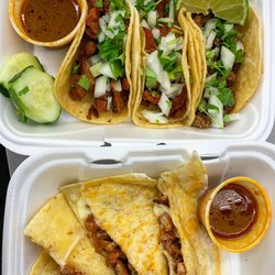 Taqueria Los Primos Reales - Al pastor tacos and quesadilla