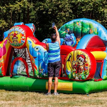 Bouncing House Rental - Party Equipment Rentals Near Me