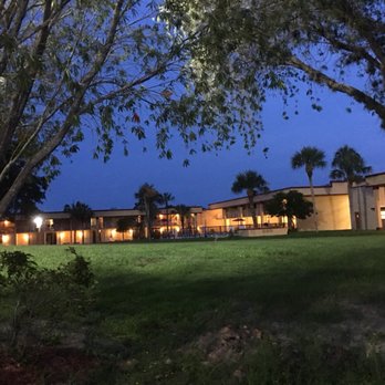 Rodeway Inn - Hotels Near Me - Clermont, Florida Rodeway Inn - Hotels Near Me - Clermont, Florida