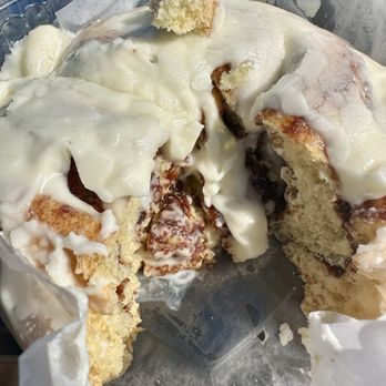 Buc-ee’s - Inside of my warm and delicious Cinnamon Roll - Gas Stations Near Me - Smiths Grove, Kentucky Buc-ee’s - Inside of my warm and delicious Cinnamon Roll - Gas Stations Near Me - Smiths Grove, Kentucky
